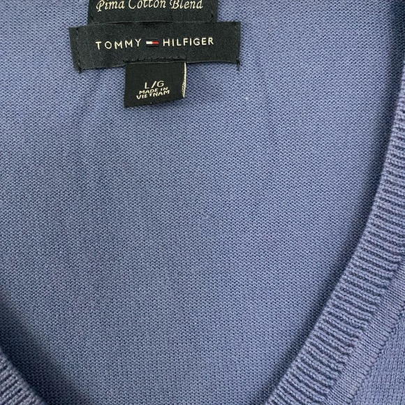 Tommy Hilfiger V-neck sweater, women’s size L - Picture 2 of 3